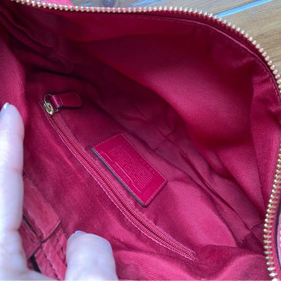 2006 Coach Soho Dylan Braided Strap in Bright Pink - Picture 17 of 17